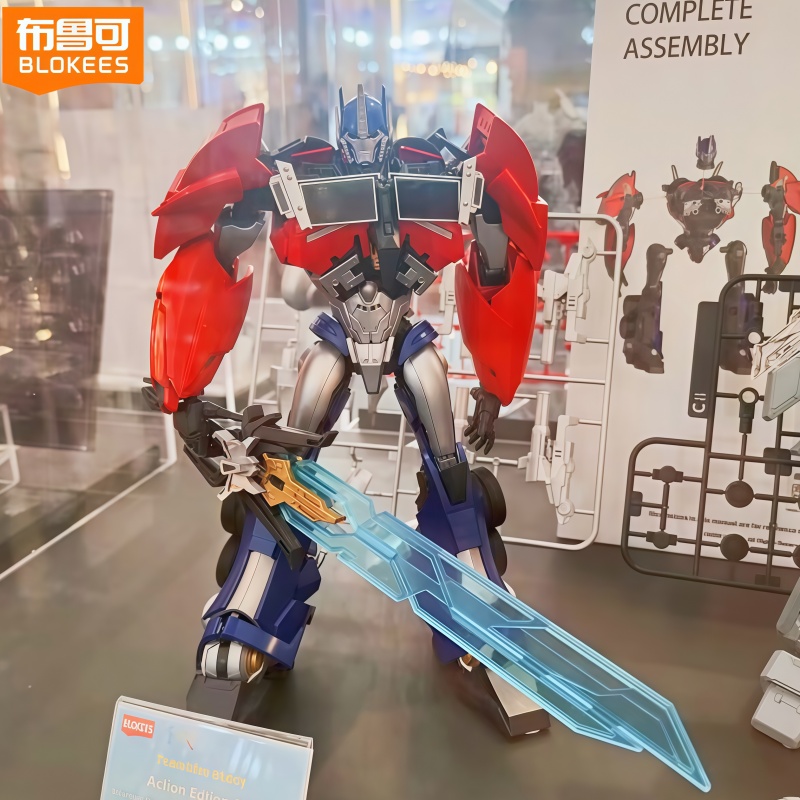 Model Kit Optimus - Blokees Transformers Optimus Prime: Edição Lenda