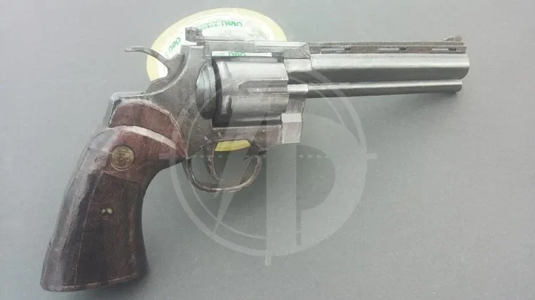 Modelo de Papel 3D de Revólver - Model Kit Revolver avaliação e preço