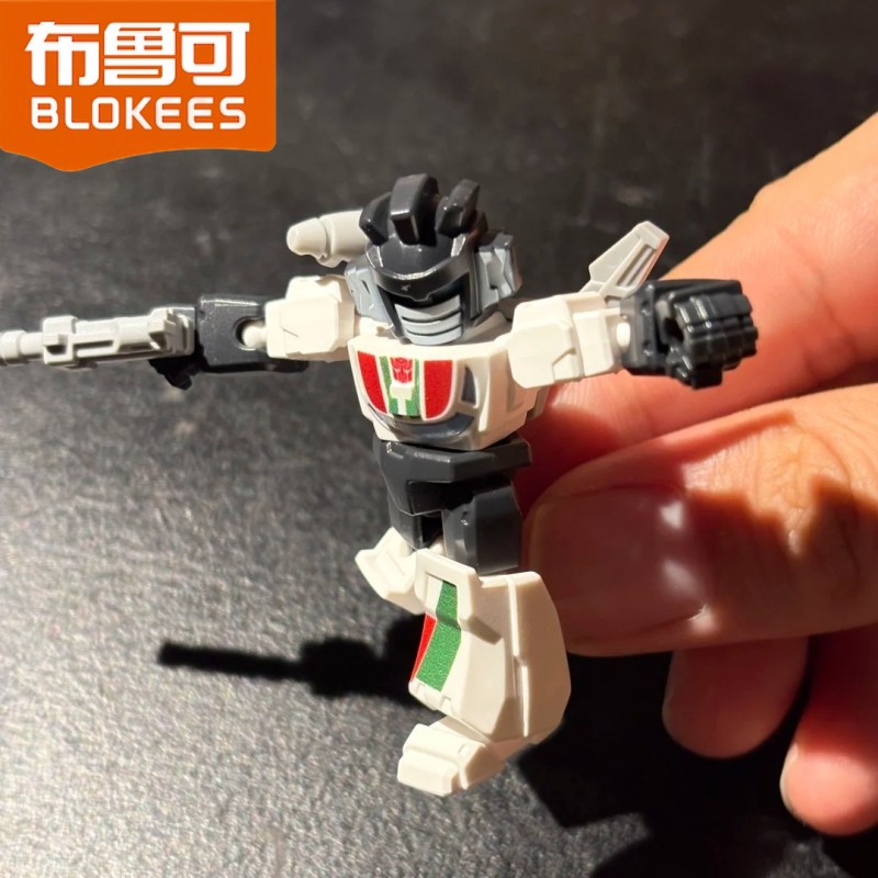 Blokees Transformers Série Def - Model Kit Optimus avaliação e preço